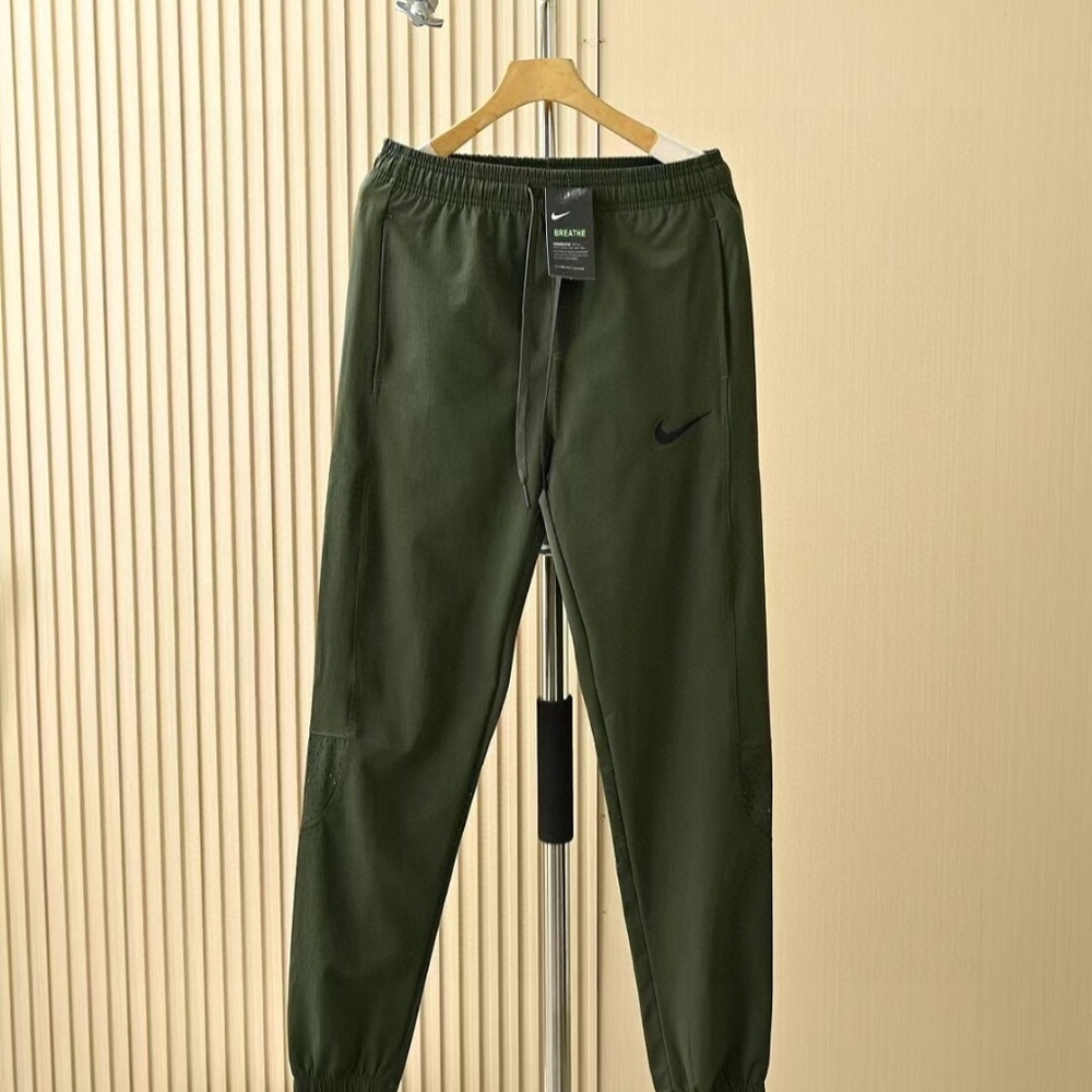 Nike Men's Dark Green Joggers